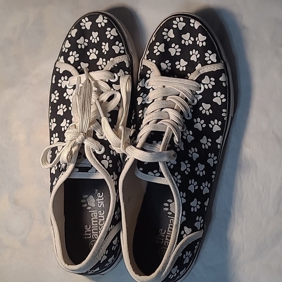 animal rescue site Shoes - Women's Animal Rescue Site Sneakers 👟